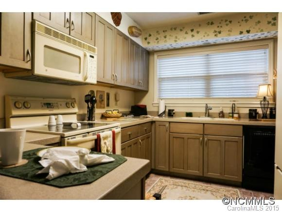 90 Lakeview Court - Photo 4
