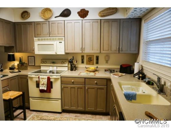 90 Lakeview Court - Photo 5