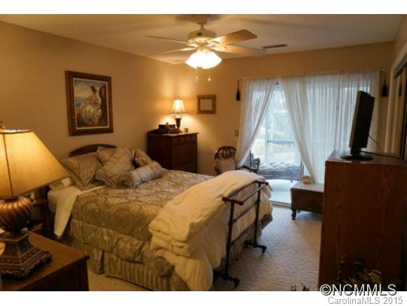 90 Lakeview Court - Photo 9