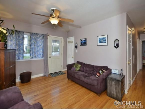 297 Fairfax Avenue - Photo 2