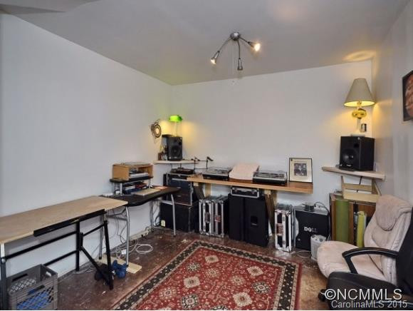 297 Fairfax Avenue - Photo 13