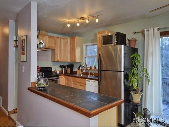 297 Fairfax Avenue - Photo 6