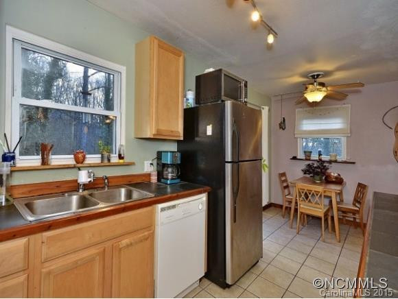 297 Fairfax Avenue - Photo 7
