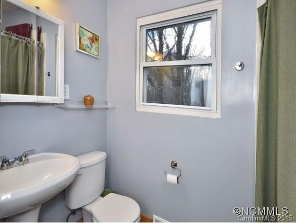 297 Fairfax Avenue - Photo 9