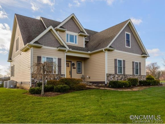 18 Lone Oak Drive