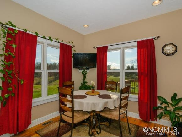 18 Lone Oak Drive - Photo 5