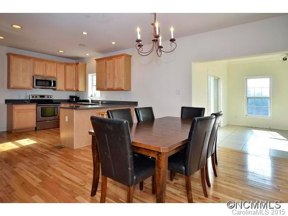 525 East Street - Photo 3