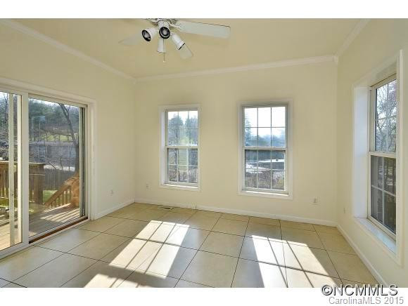 525 East Street - Photo 5