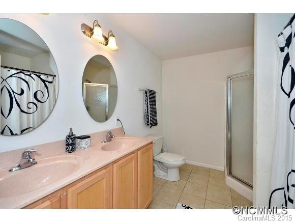 525 East Street - Photo 7