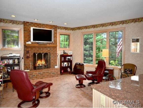 227 MAPLE HILL DRIVE - Photo 11