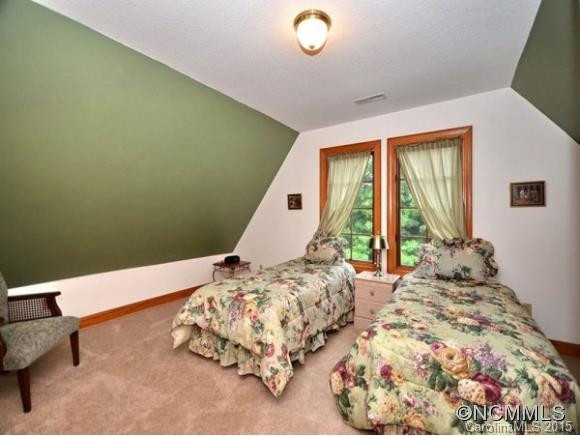 227 MAPLE HILL DRIVE - Photo 18
