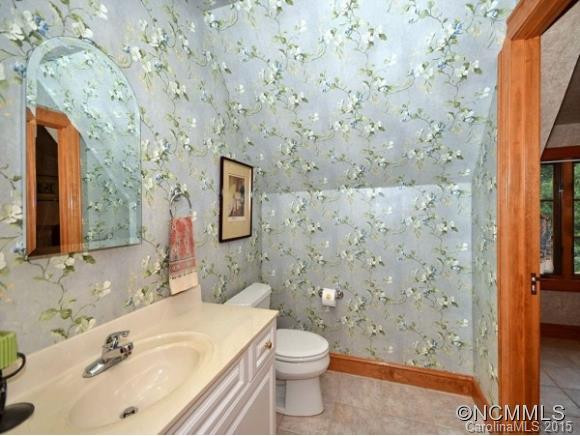 227 MAPLE HILL DRIVE - Photo 19