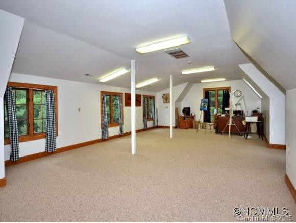 227 MAPLE HILL DRIVE - Photo 22