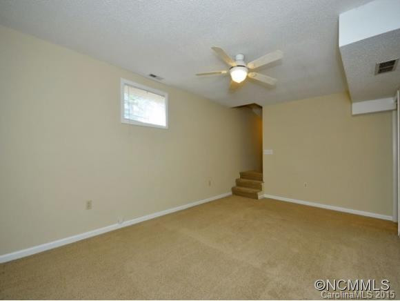 121 OAK TERRACE - Photo 12