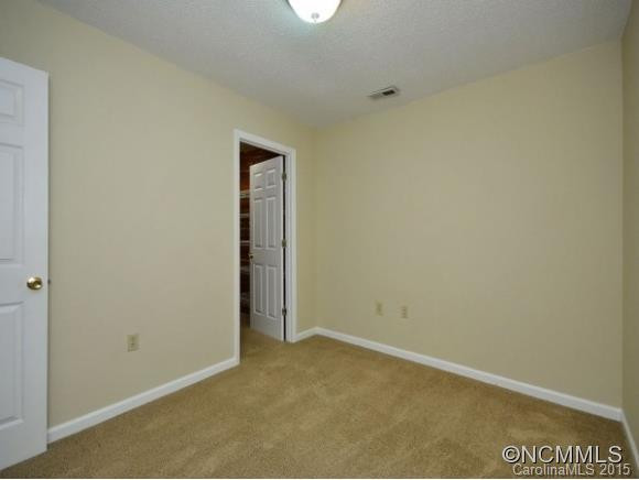 121 OAK TERRACE - Photo 10