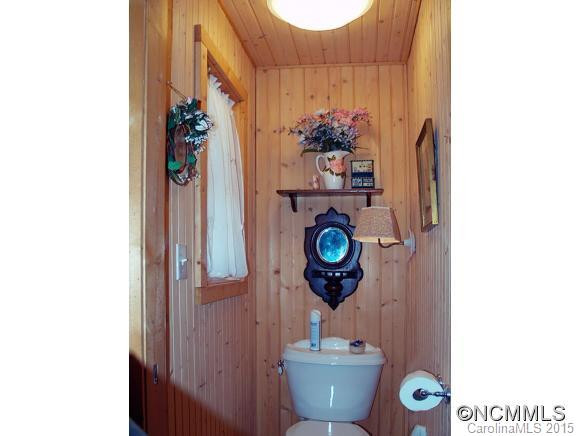 276 Wolf Ridge Road - Photo 16