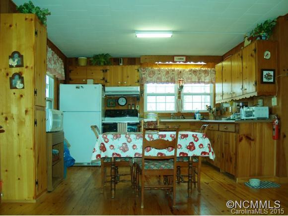 276 Wolf Ridge Road - Photo 9