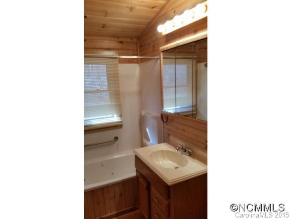 1044 Bee Tree Rd - Photo 9