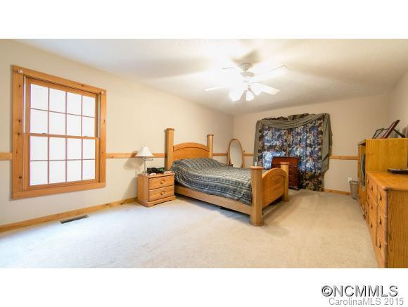 220 Acorn Lane - Photo 11