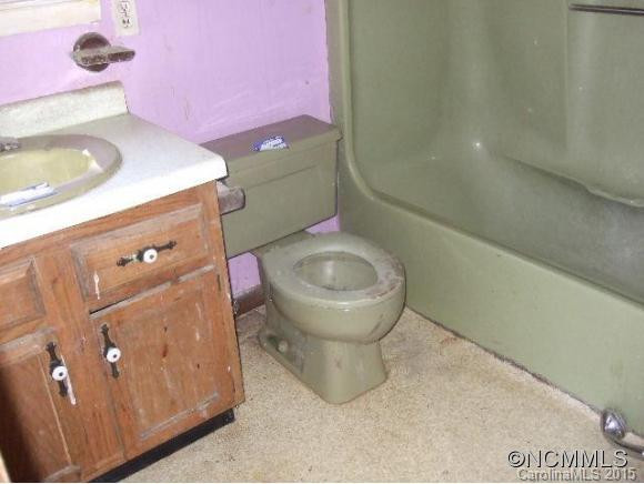 130 Homestead Rd - Photo 4