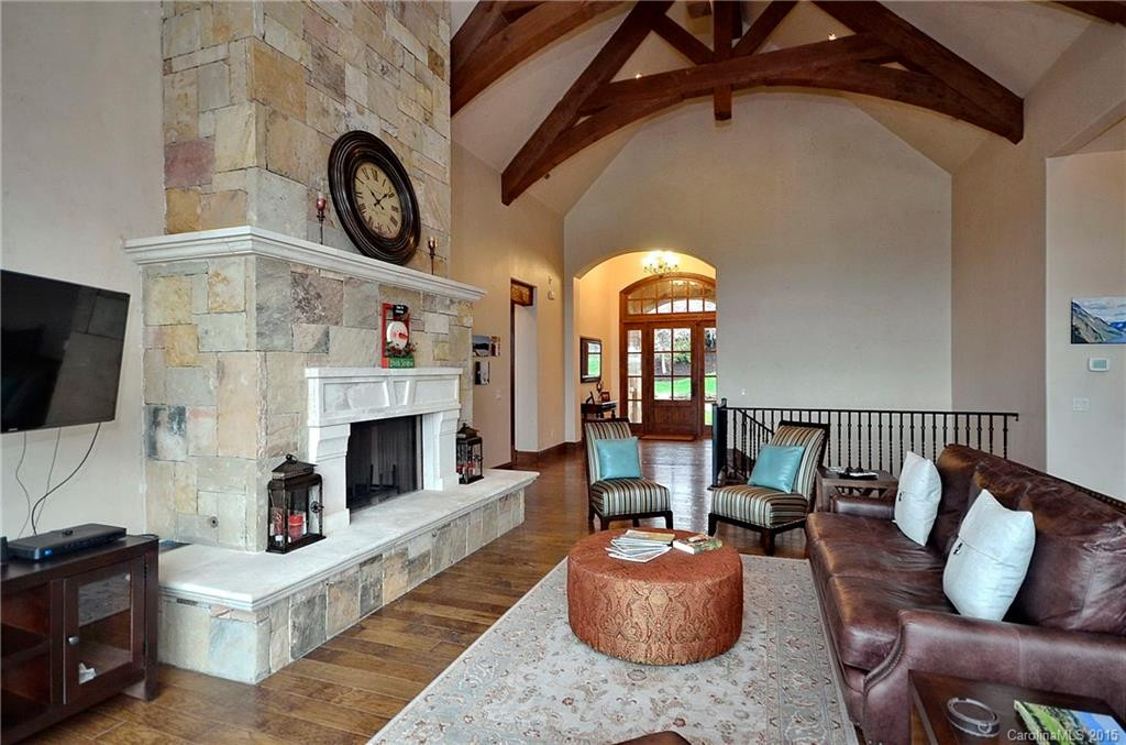 572 Walnut Valley Parkway - Photo 3