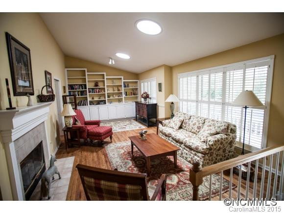 2760 Leucothae Way - Photo 12