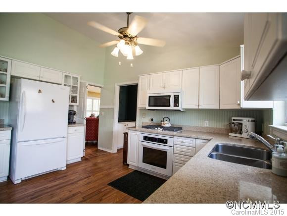 2760 Leucothae Way - Photo 17