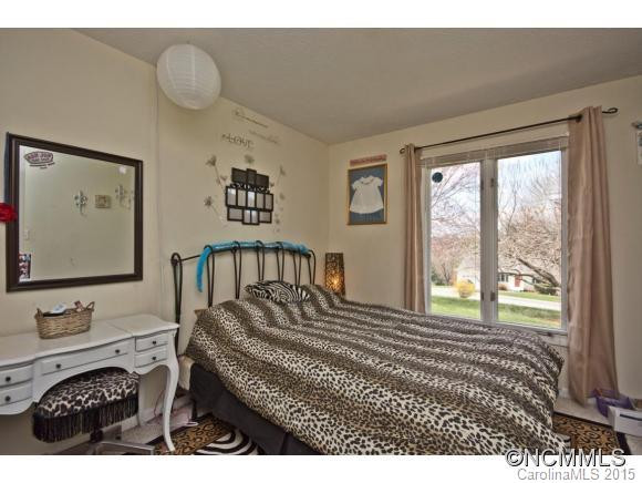 43 Westview ln. - Photo 10
