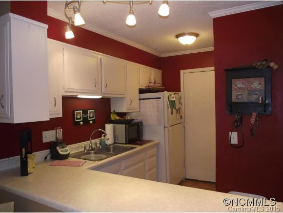 142 Colony Drive - Photo 2