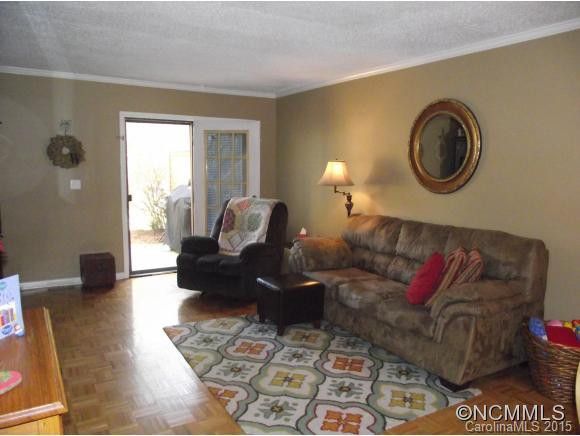 142 Colony Drive - Photo 3