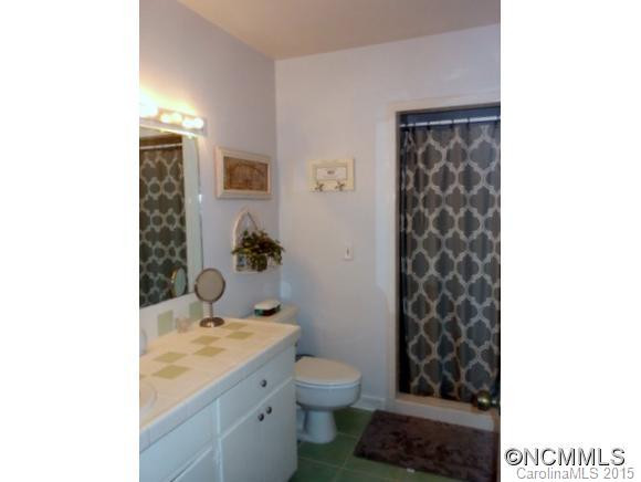 240 Ivy Drive - Photo 15