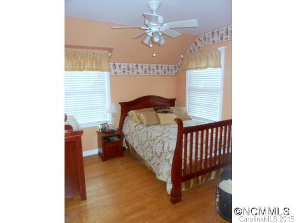 240 Ivy Drive - Photo 16