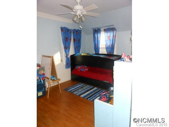 240 Ivy Drive - Photo 17