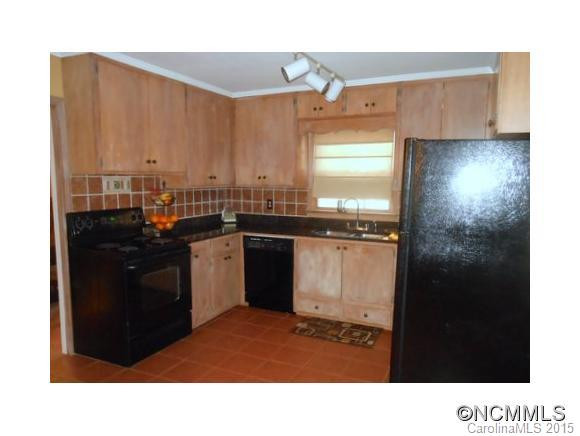 240 Ivy Drive - Photo 6