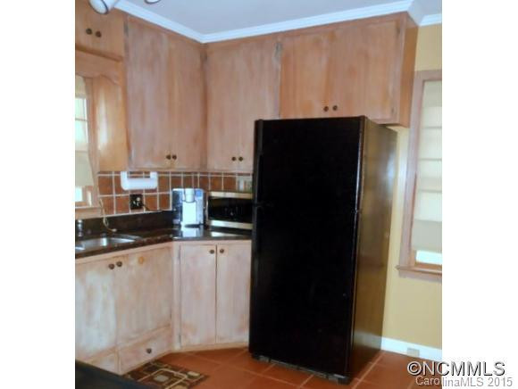 240 Ivy Drive - Photo 7