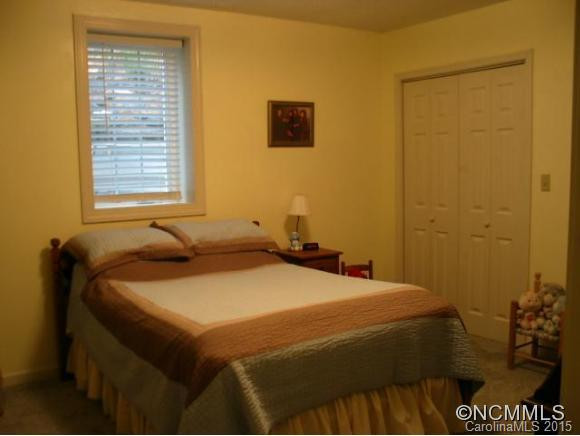 242 Sweetwater Road - Photo 17