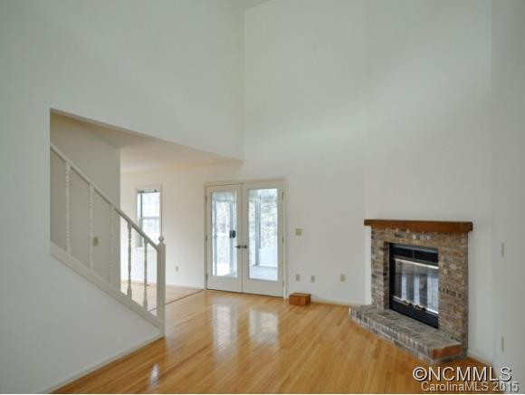 103 THISTLE KNOLL COURT - Photo 2