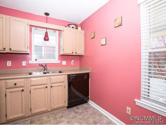 2806 Sagamore Lane - Photo 9