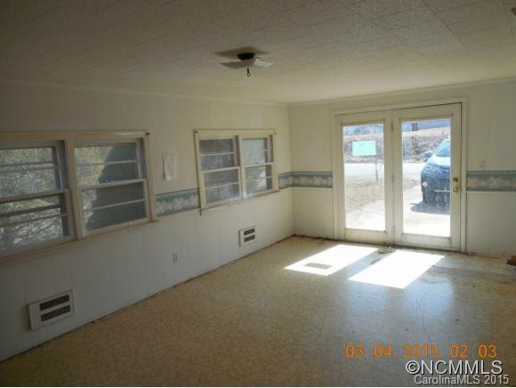 425 Clearview Drive - Photo 2
