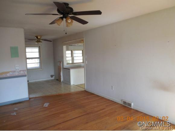 425 Clearview Drive - Photo 4