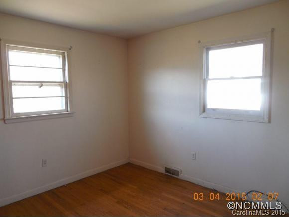425 Clearview Drive - Photo 7