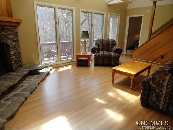 98 CREEKSIDE DRIVE - Photo 3