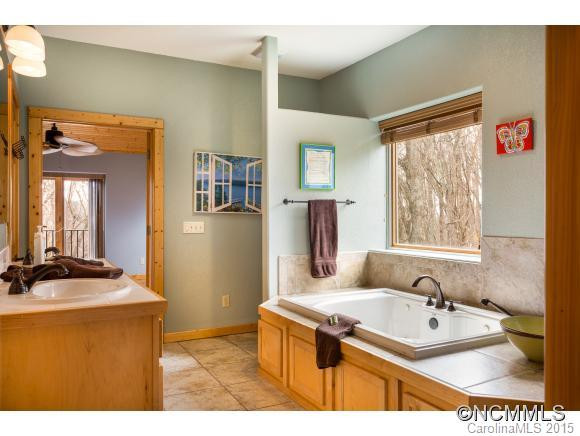 29 Crowningway Drive - Photo 16