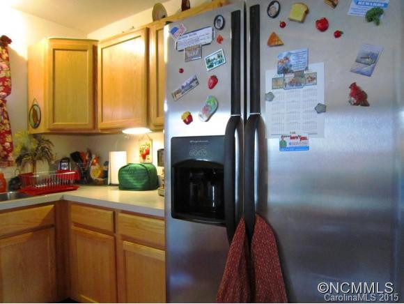 15 Caspian Way - Photo 8