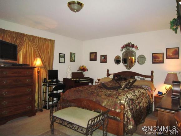 15 Caspian Way - Photo 9