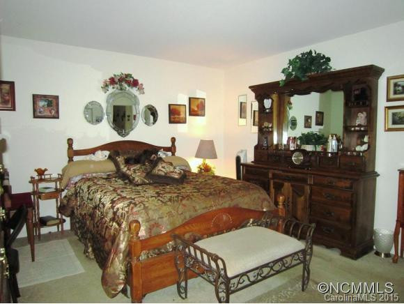15 Caspian Way - Photo 10