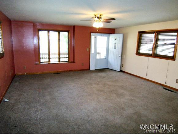 531 Brooklyn Ave - Photo 2
