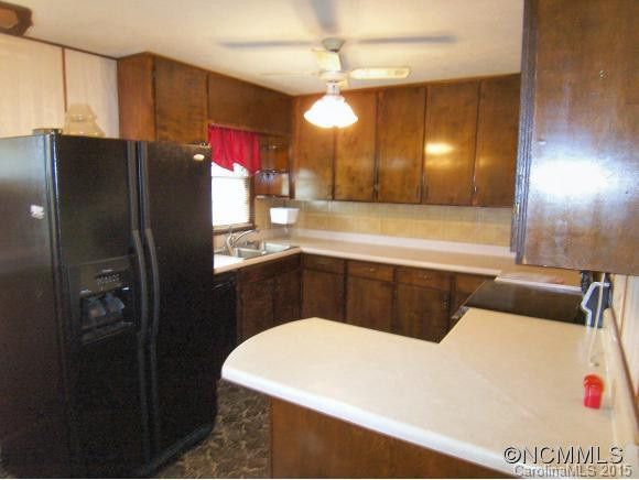 531 Brooklyn Ave - Photo 3