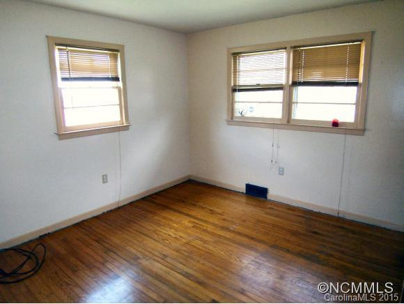 531 Brooklyn Ave - Photo 8