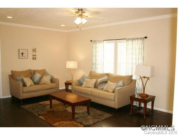 126 VIVIAN WAY - Photo 2